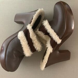 Ladies Tommy Hilfiger 9.5M Dark Brown Mule